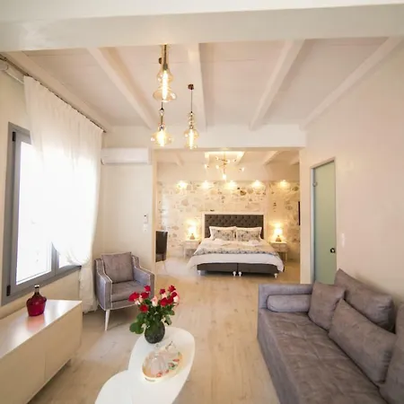 Jacuzzi In The Heart Of Oldtown Apartment